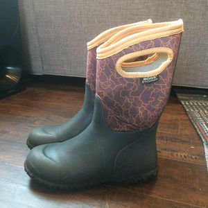 Bogs Kid's Size 4 Boots